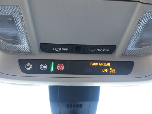 Used 2024 Chevrolet Equinox LT image 32