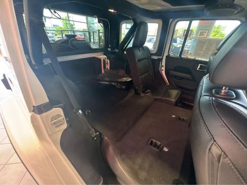 Used 2021 Jeep Wrangler Unlimited Sahara AWD/4WD image 39