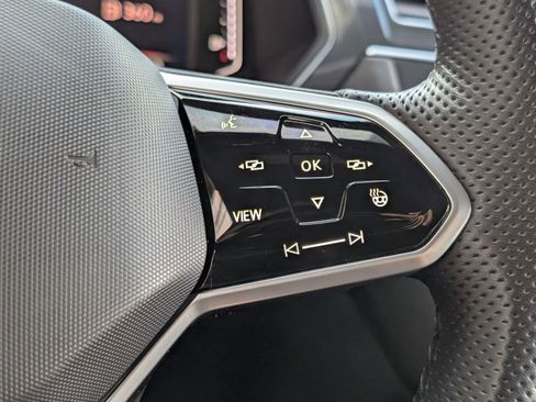 Used 2022 Volkswagen Tiguan SEL R-Line image 24