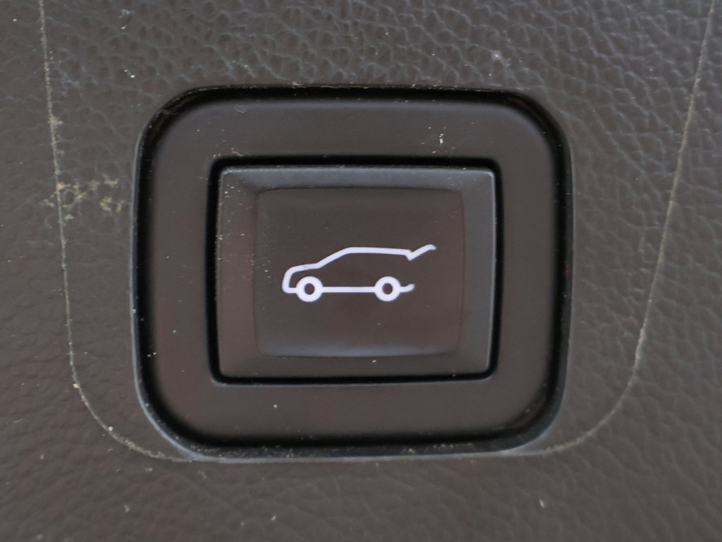 Used 2023 Chevrolet Traverse LT AWD/4WD image 57