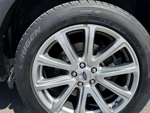 Used 2017 Ford Explorer Limited image 10