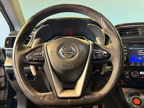 Used 2017 Nissan Maxima SR FWD image 17