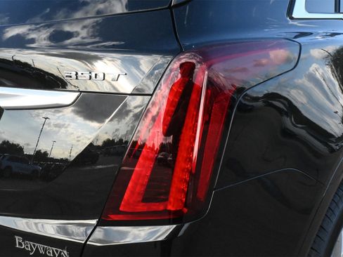 New 2026 Cadillac XT5 Luxury w/ LPO, Floor Liner Package image 22