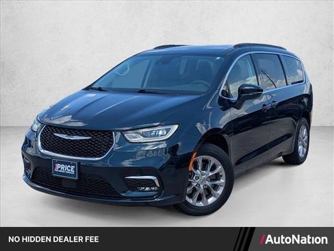 Used 2022 Chrysler Pacifica Touring-L AWD/4WD image 1