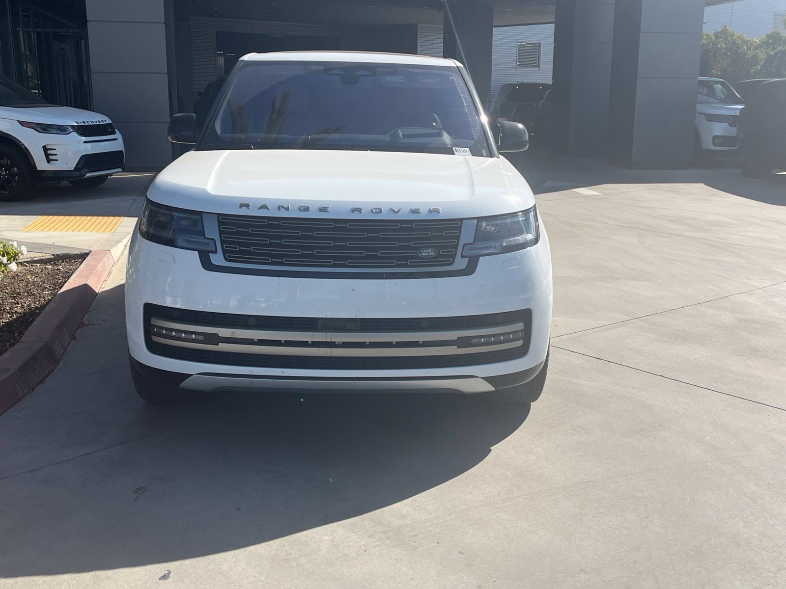 Certified 2023 Land Rover Range Rover SE AWD/4WD image 2