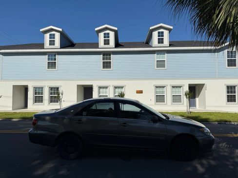 Used 2005 Toyota Camry FWD image 4