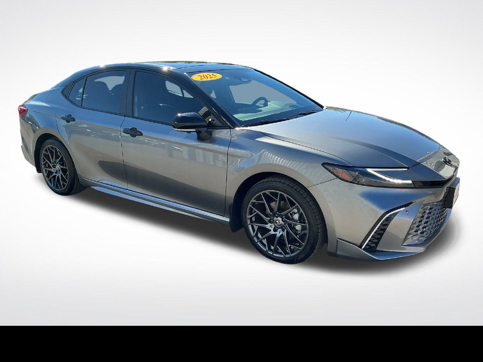 Used 2025 Toyota Camry XSE w/ Premium Plus Package AWD/4WD image 8