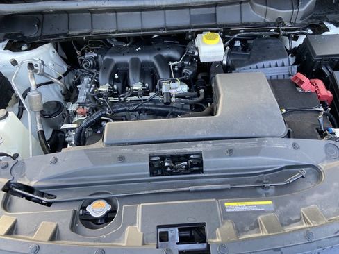 Used 2024 Nissan Pathfinder SV FWD image 28