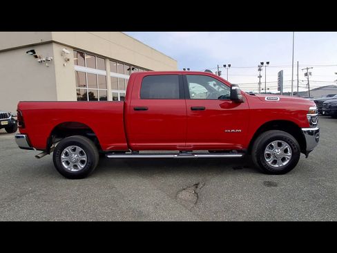 Used 2026 RAM 2500 Big Horn AWD/4WD image 9