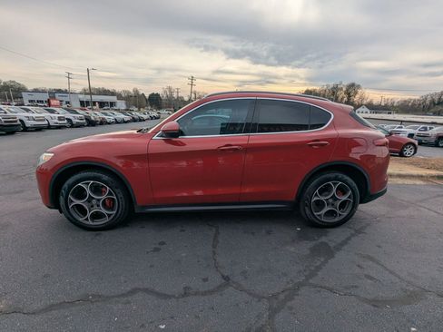 Used 2018 Alfa Romeo Stelvio Ti image 4