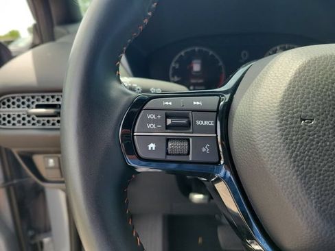 Certified 2025 Honda HR-V Sport image 15