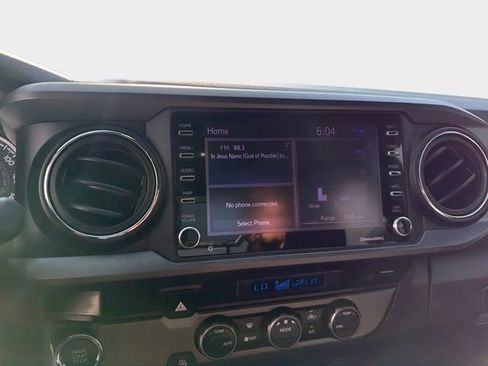 Used 2022 Toyota Tacoma TRD Sport w/ Technology Package RWD image 21