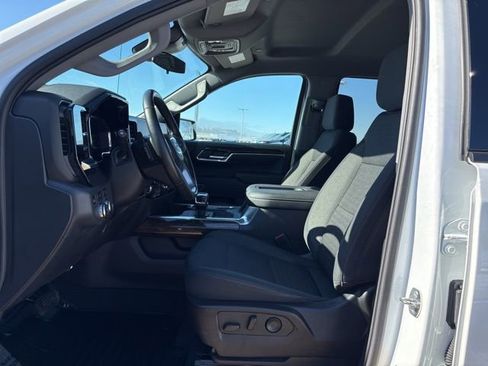 Used 2022 GMC Sierra 1500 Elevation w/ Preferred Package image 12