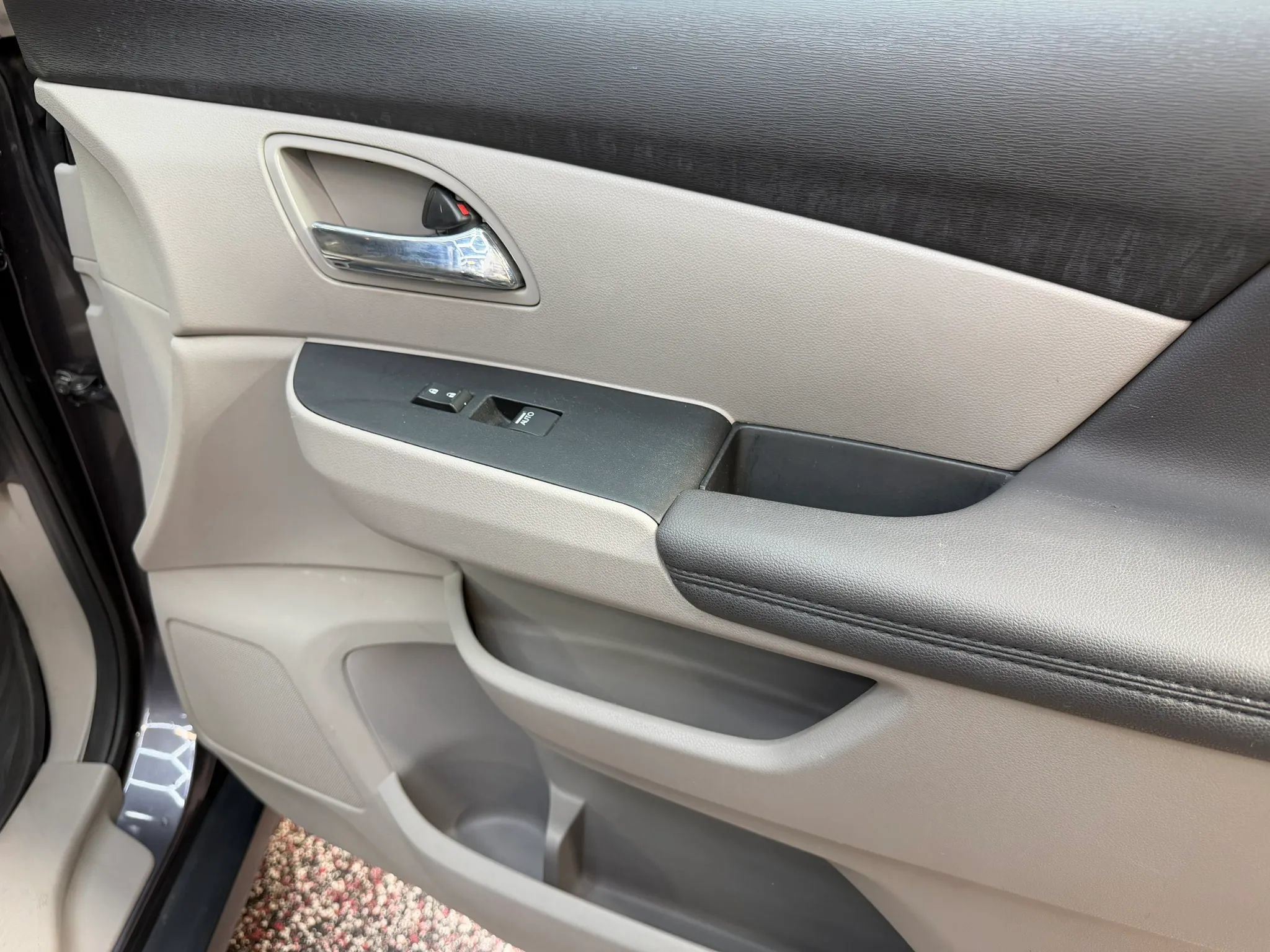 Used 2015 Honda Odyssey EX-L image 37