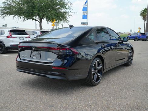 Used 2026 Honda Accord SE image 5