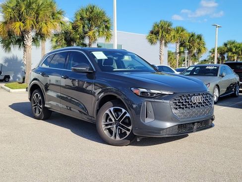 Certified 2025 Audi Q5 Premium w/ Convenience Package image 31