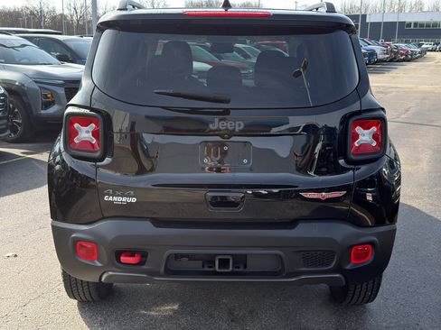 Used 2022 Jeep Renegade Trailhawk AWD/4WD image 7