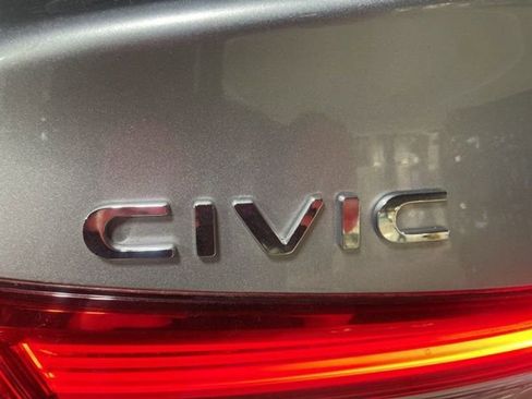 Used 2022 Honda Civic Sport image 9