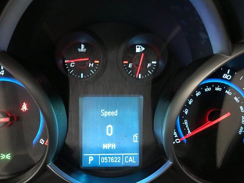 Used 2011 Chevrolet Cruze LS FWD image 23