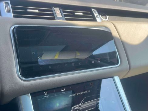 Used 2018 Land Rover Range Rover Sport HSE image 29