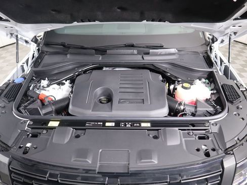 New 2026 Land Rover Range Rover SE image 31