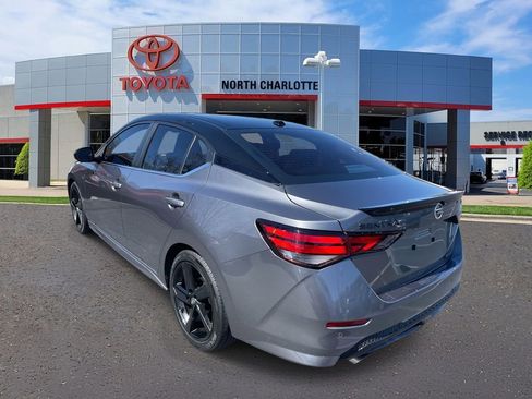 Used 2023 Nissan Sentra SR w/ Midnight Edition Package image 7