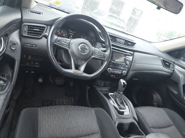 Used 2017 Nissan Rogue SV AWD/4WD image 9
