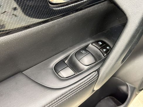 Used 2020 Nissan Rogue SL w/ Premium Package FWD image 25