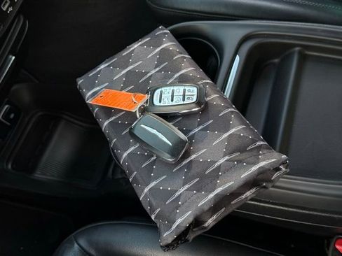 Used 2020 Chrysler Pacifica Touring-L w/ Advanced Safetytec Group image 32