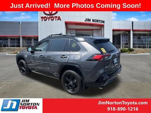 Used 2019 Toyota RAV4 XSE AWD/4WD image 4