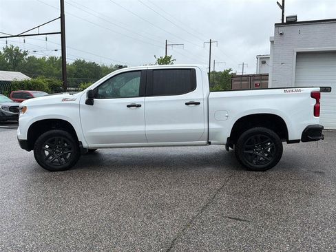 Used 2025 Chevrolet Silverado 1500 LT Trail Boss AWD/4WD image 2