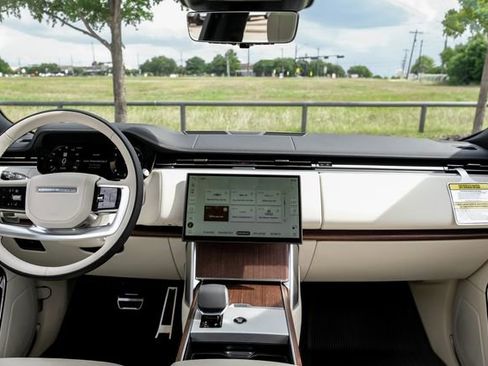 New 2026 Land Rover Range Rover SE AWD/4WD image 17