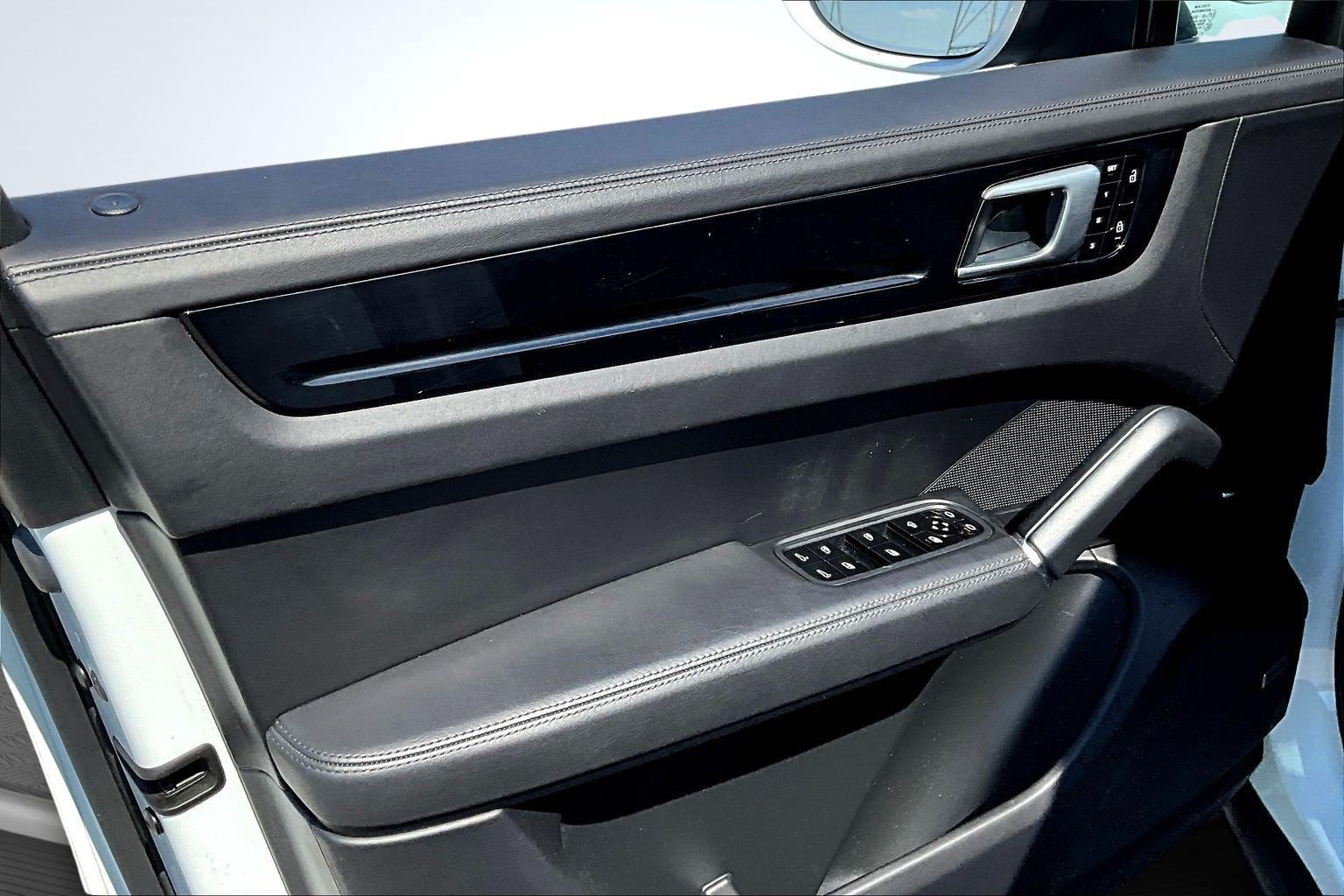 Used 2019 Porsche Cayenne S AWD/4WD image 20