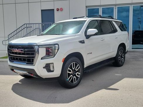 Used 2022 GMC Yukon AT4 w/ Technology Package AWD/4WD image 3