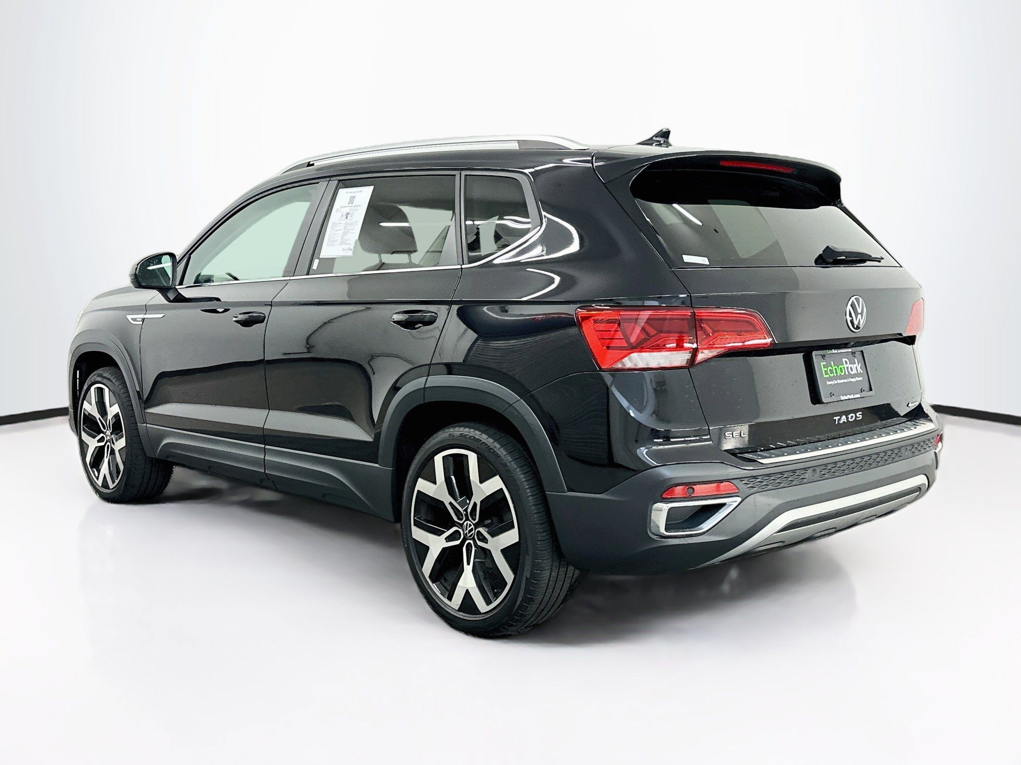 Used 2023 Volkswagen Taos SEL AWD/4WD image 5