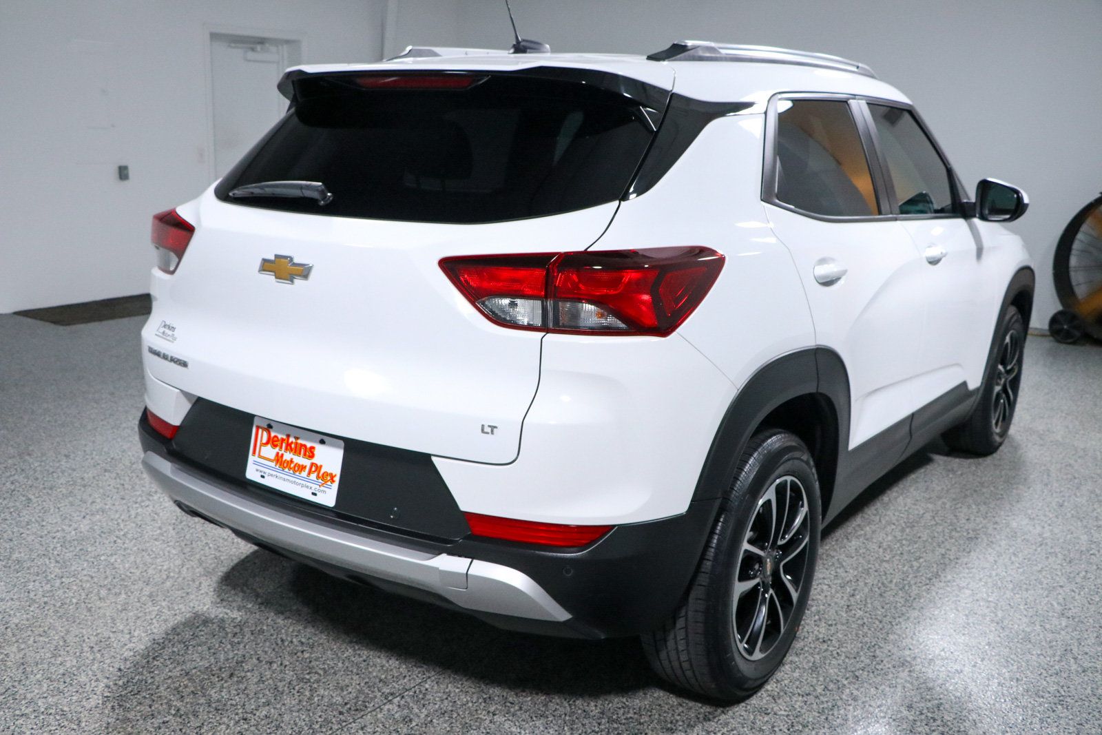 Used 2025 Chevrolet TrailBlazer LT w/ Convenience Package FWD image 7