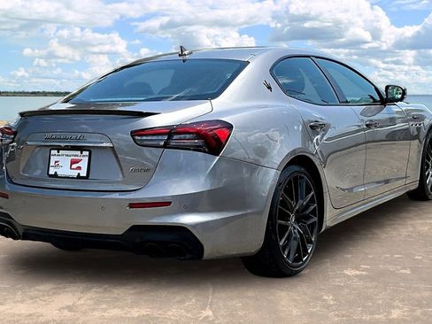 Used 2022 Maserati Ghibli Modena RWD image 4