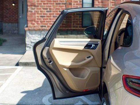 Used 2016 Porsche Macan S image 51