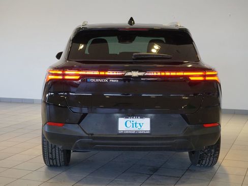 New 2026 Chevrolet Equinox EV LT image 6