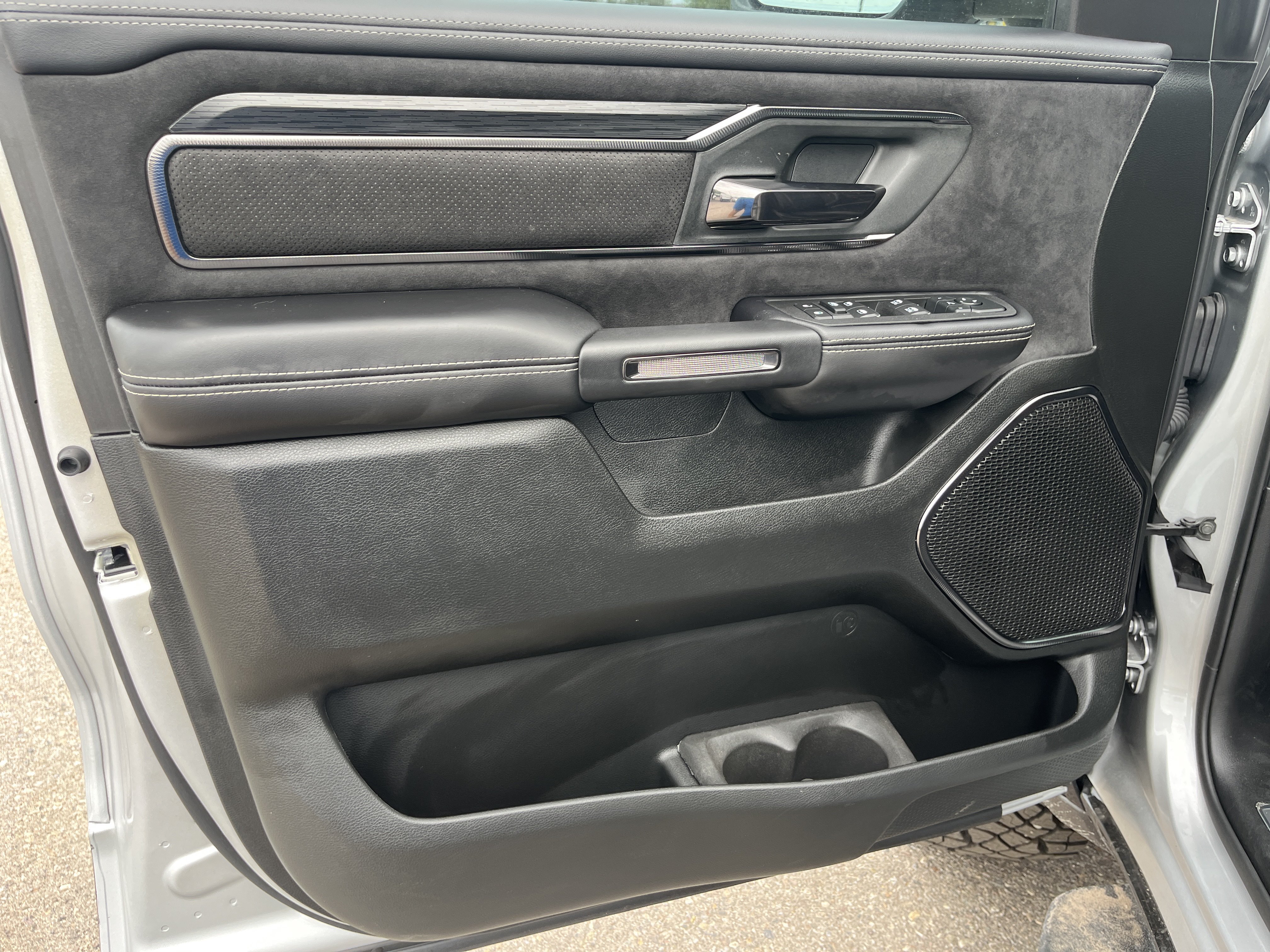 New 2026 RAM 1500 RHO AWD/4WD image 9