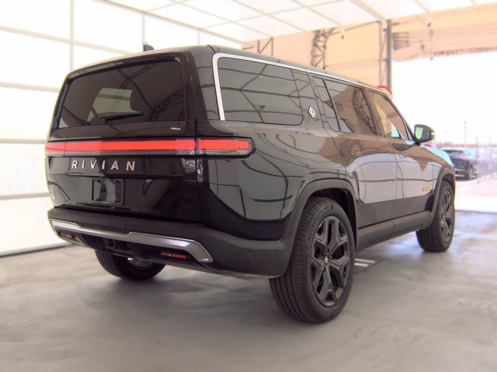 Used 2024 Rivian R1S Adventure Quad AWD/4WD image 6