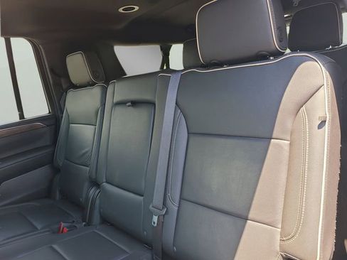 Used 2024 Chevrolet Suburban Premier AWD/4WD image 10
