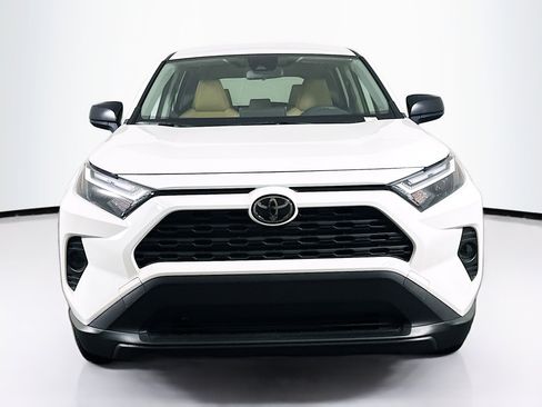 Used 2025 Toyota RAV4 LE image 2