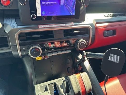 Certified 2025 Toyota 4Runner TRD Off-Road AWD/4WD image 29