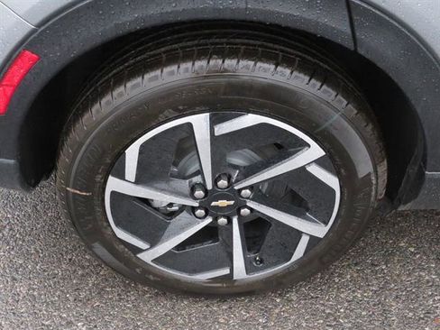 New 2026 Chevrolet Equinox EV LT image 11