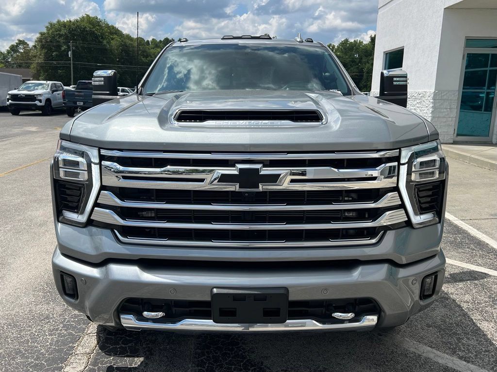 Used 2024 Chevrolet Silverado 2500 High Country w/ High Country Premium Package AWD/4WD image 6