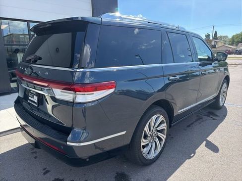 Used 2022 Lincoln Navigator Reserve AWD/4WD image 10