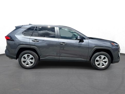 Used 2023 Toyota RAV4 LE AWD/4WD image 2