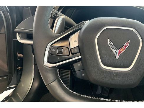 Used 2024 Chevrolet Corvette Stingray Preferred Cpe w/ Body-Color Dual Roof Package RWD image 20