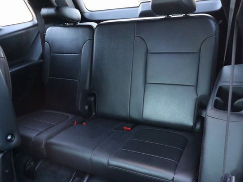 Used 2022 Chevrolet Traverse High Country image 29